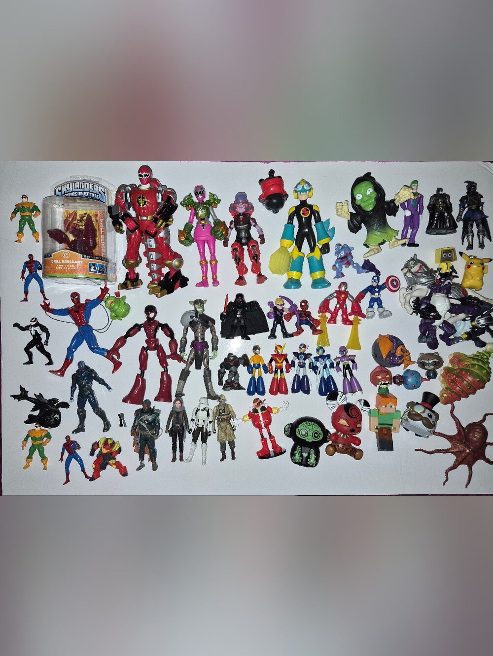 Large Mixed Lot Action Figures Toys Marvel Power Rangers Star Wars Funko